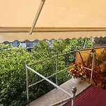 Orange Center 招待所 3*